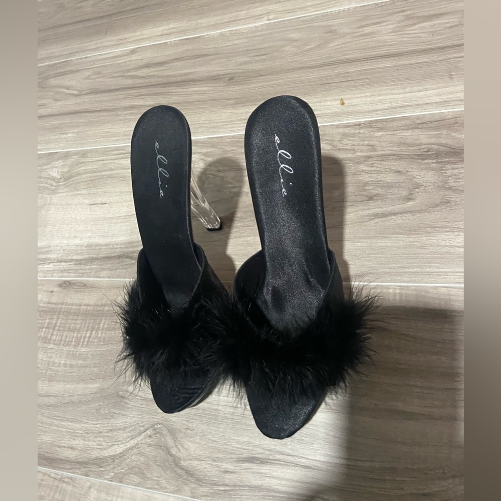 Ellie size 11 heels
